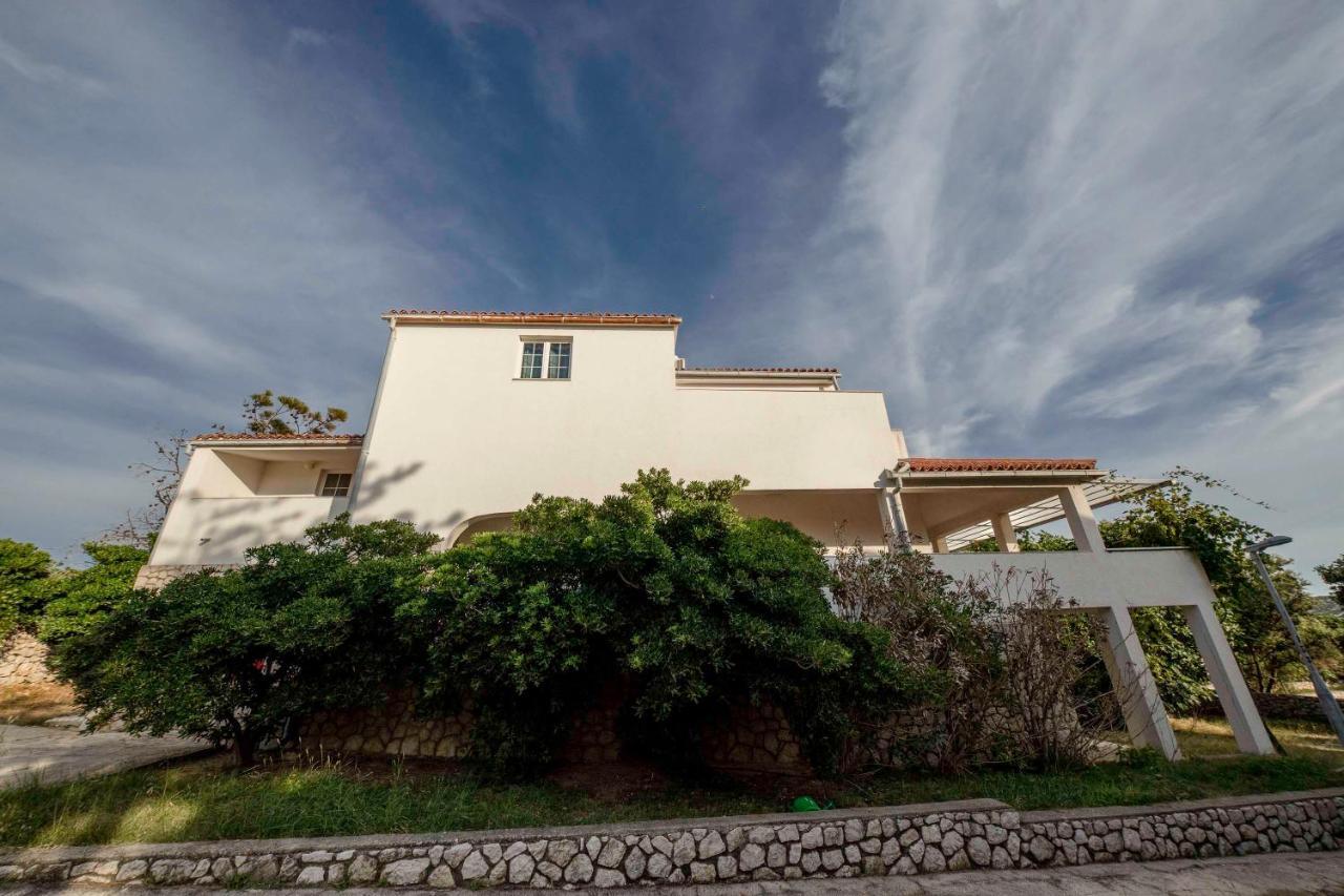 Guesthouse Sime Kolan Exterior foto